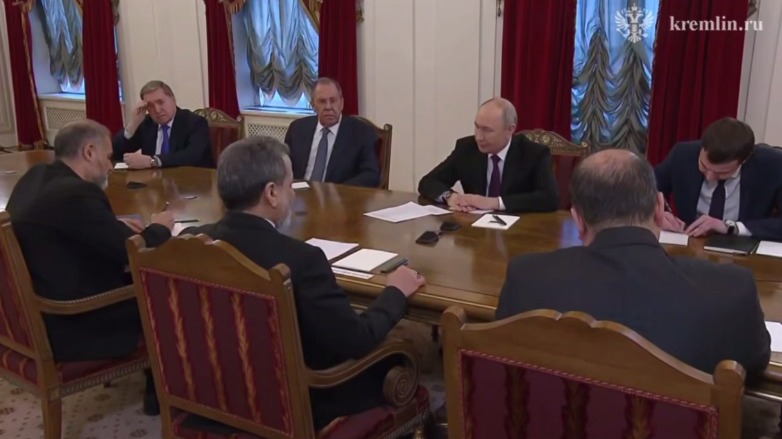 Путин встретился с главой МИД Ирана Аракчи