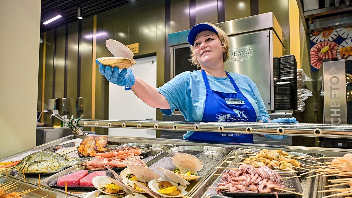 На рыбных рынках «Москва — на волне» с 30 апреля по 11 мая пройдет гриль-марафон