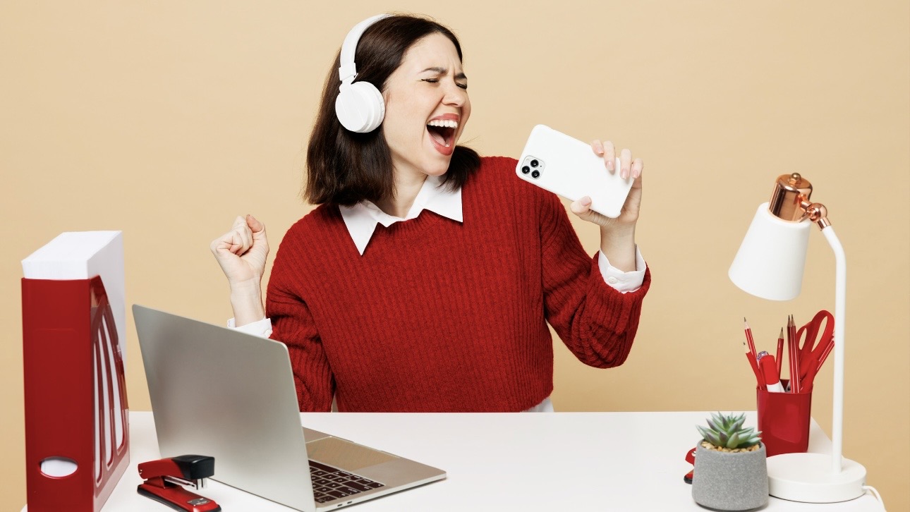 Как прослушивание музыки влияет на рабочую продуктивность