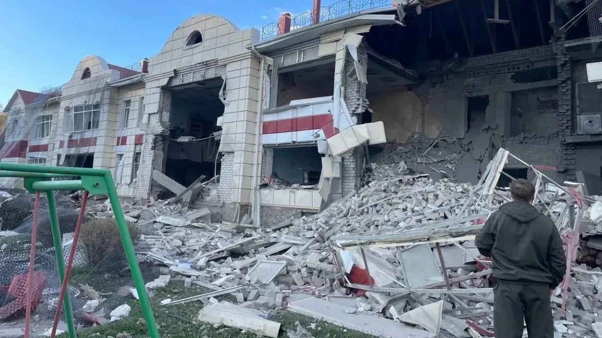 ВСУ ударили управляемыми авиабомбами по селу в Белгородской области