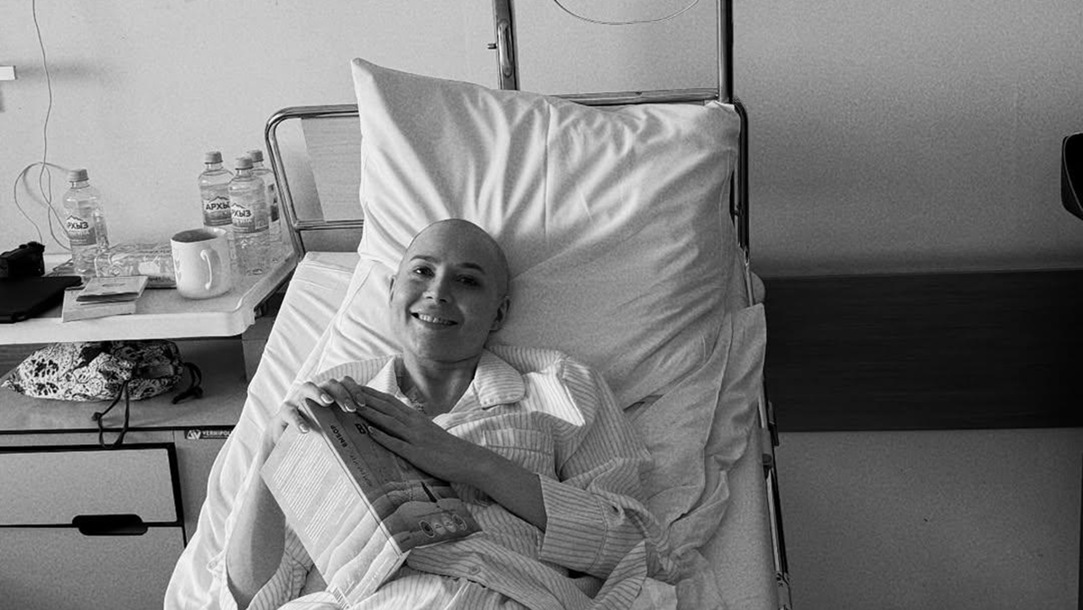 Жених Лерчек показал фото блогера после четвертой химиотерапии