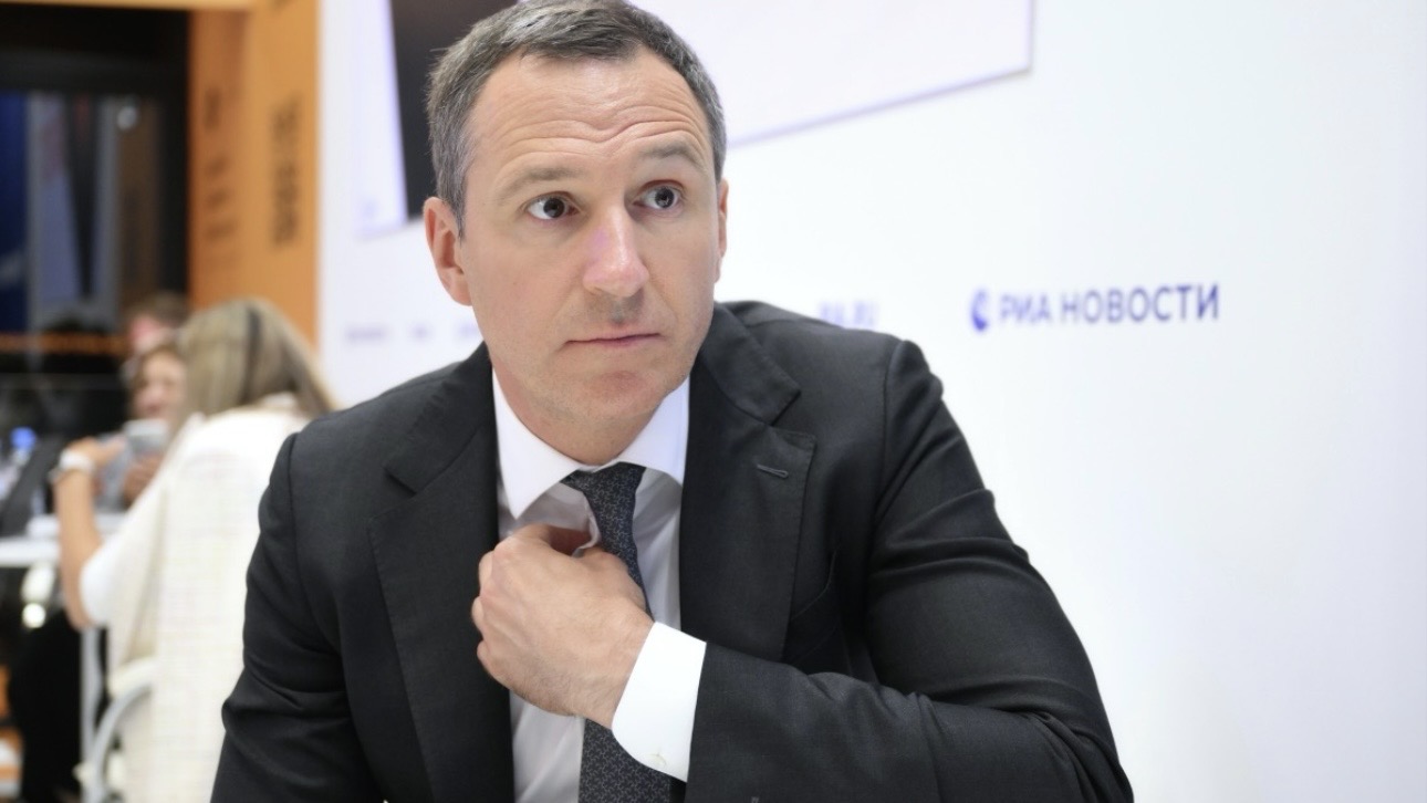 «Ведомости»: Бывший замглавы Минприроды Буцаев покинул Россию