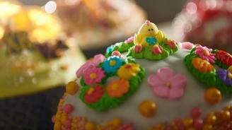 Московские производители изготовят около пяти миллионов куличей к Пасхе