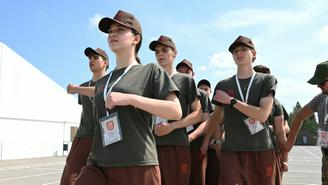 Маршалы и полководцы ждут активных ребят