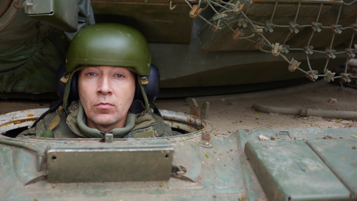 Командир танка штурмового отряда 83-го мотострелкового полка 6-й общевойсковой армии группировки войск «Север» с позывным «Феликс»