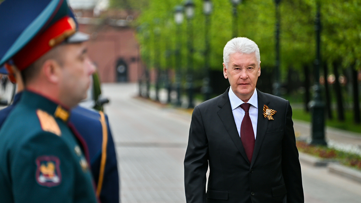 Сергей Собянин поздравил москвичей с Днем Победы