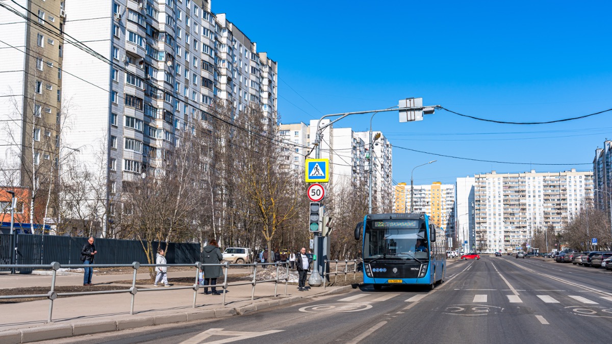 Более тысячи городских и пригородных маршрутов проходят по столичным выделенным полосам