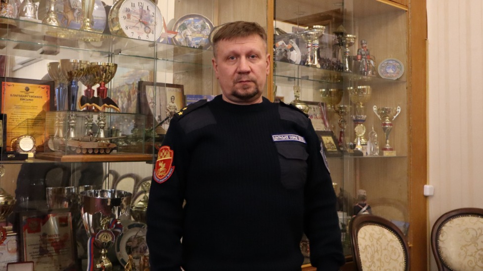 Атаман Московского окружного казачьего общества, ветеран спецоперации Дмитрий Ковалев уже пять лет ведет вперед столичных казаков и помогает бойцам на фронте