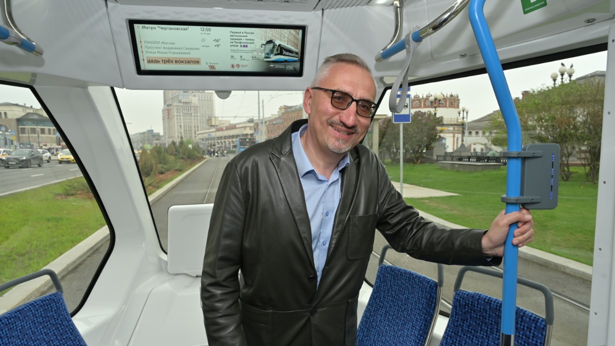 Историк и москвовед Александр Васькин проводит для «Вечерней Москвы» экскурсию по достопримечательностям маршрута второго трамвайного диаметра