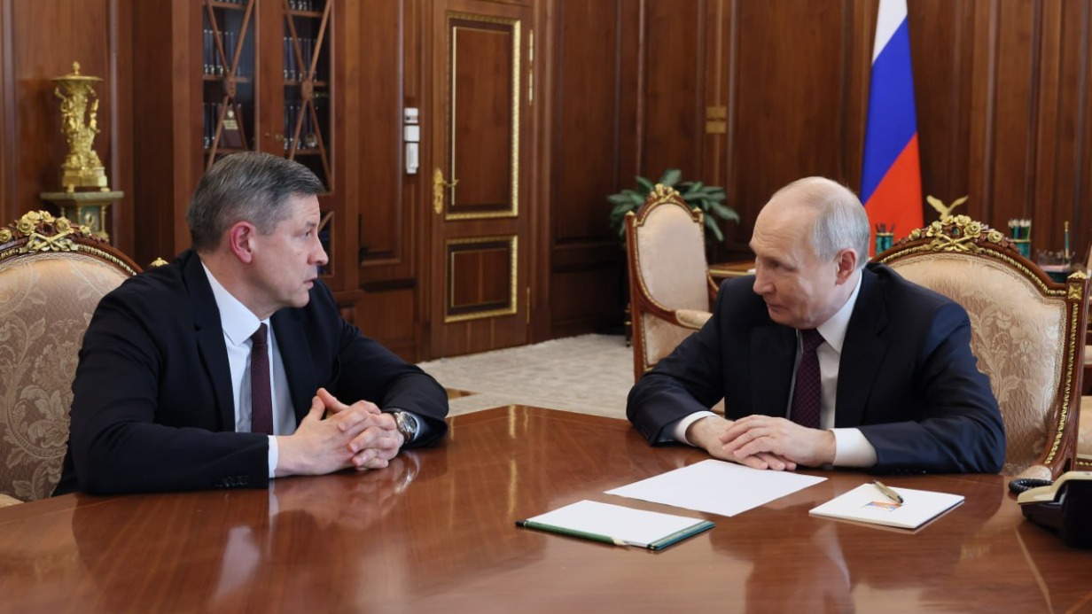Путин встретился с врио губернатора Брянской области Ковальчуком