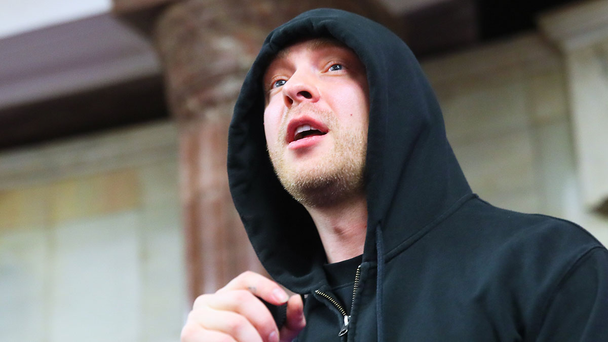 Певец Егор Крид рассказал, что встретился с больной раком Лерчек