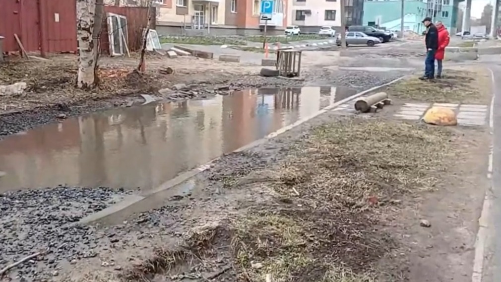 Активисты обратились в прокуратуру из-за фекального потопа в центре Архангельска