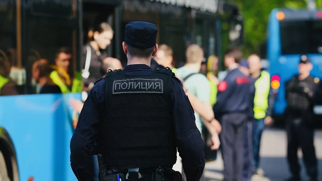Более 100 безбилетников выявили у станции метро «Фили» 14 мая