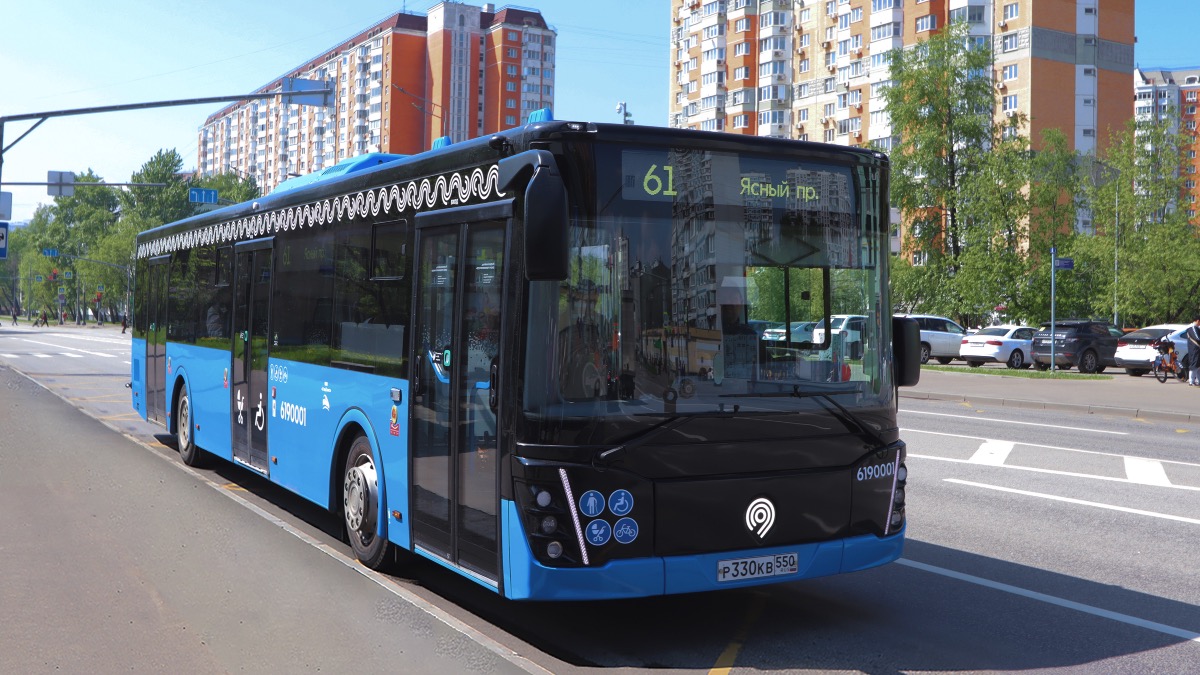 Новые автобусы коммерческих перевозчиков выйдут еще на 17 маршрутов в Москве
