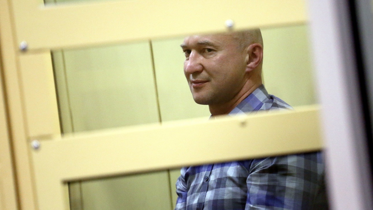 Shot: Киллер Ореховской ОПГ Аль Капоне устроился VIP-таксистом в Крыму