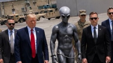 Трамп опубликовал изображения с инопланетянами и войной в космосе