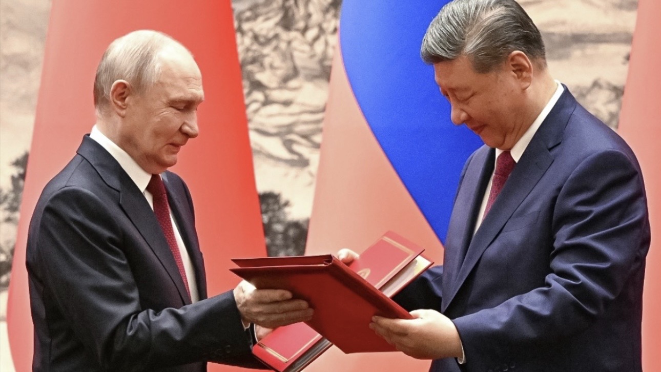 Путин и Си Цзиньпин приняли участие в подписании совместных документов