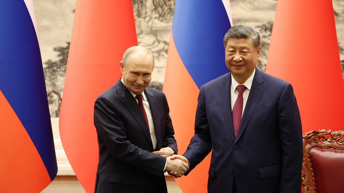 Путин поздравил Си Цзиньпина с 77-й годовщиной образования КНР