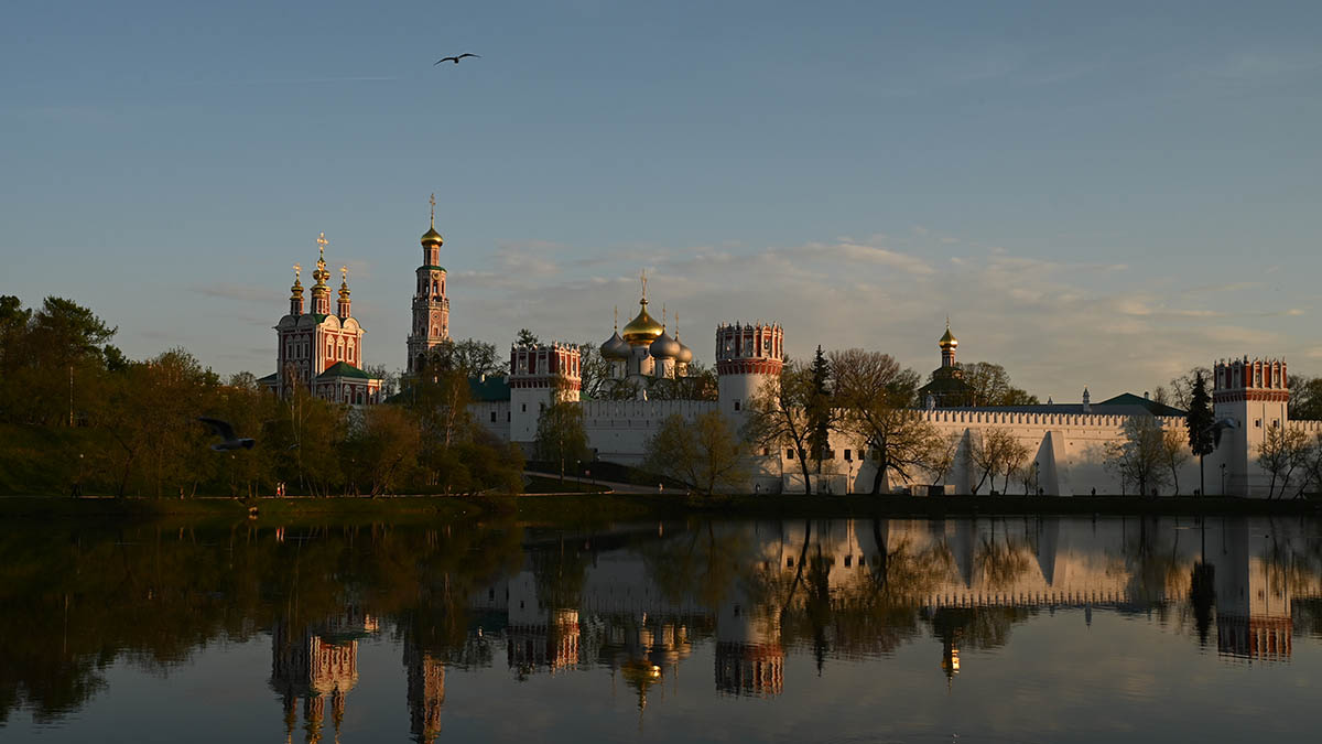 Россияне стали чаще выбирать отдых в монастырях и деревнях вместо курортов
