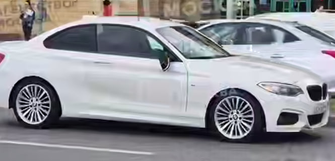 Девушка на белом BMW сбила мужчину на юго-западе Москвы