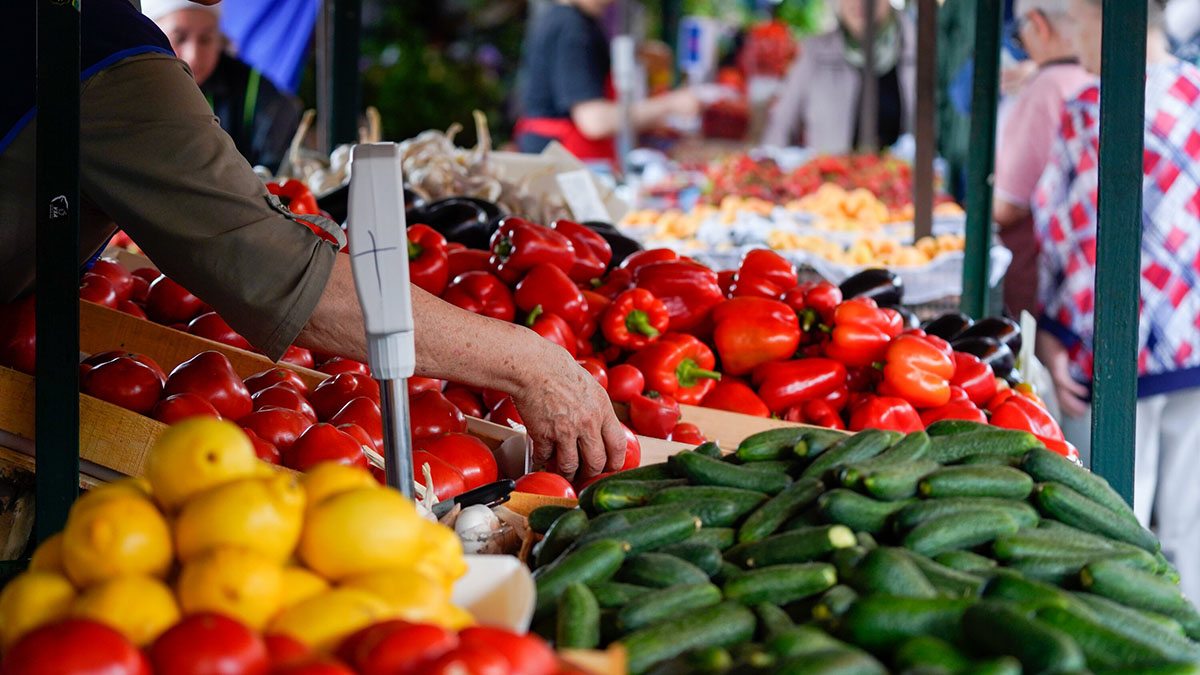 Можно ли заразиться от продуктов на прилавках магазина