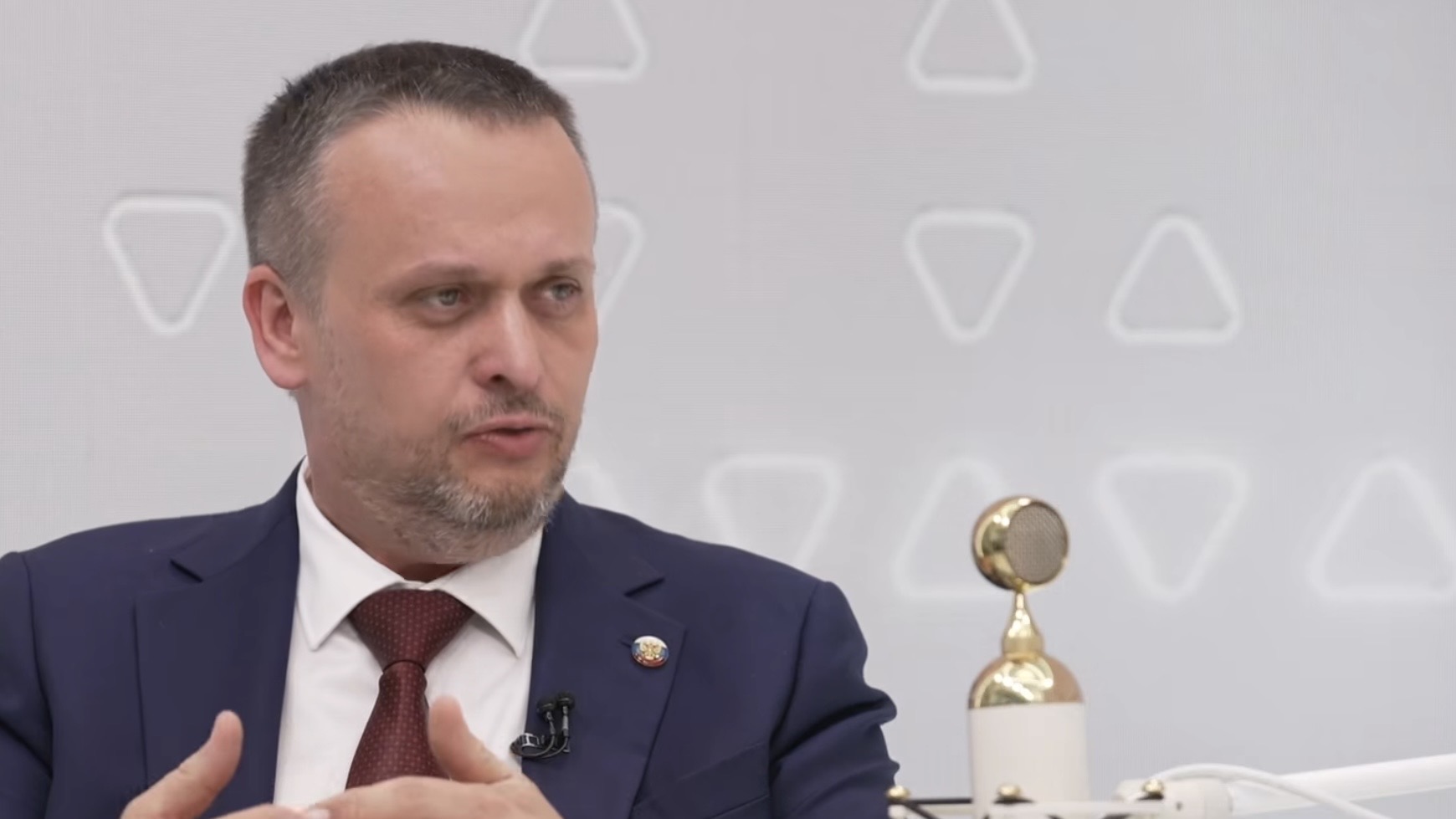 Никитин в студии VK Видео: Россия стала чемпионом по производству битума