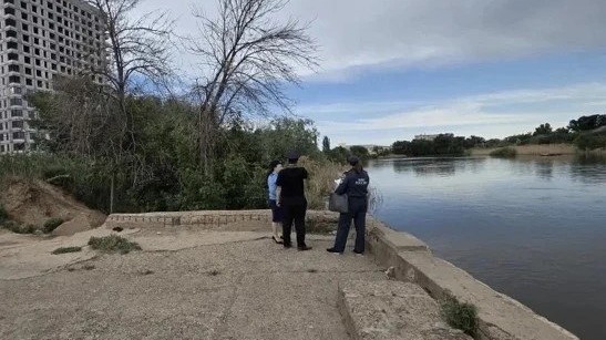 Мальчик погиб, упав в реку в Астрахани во время игры с друзьями