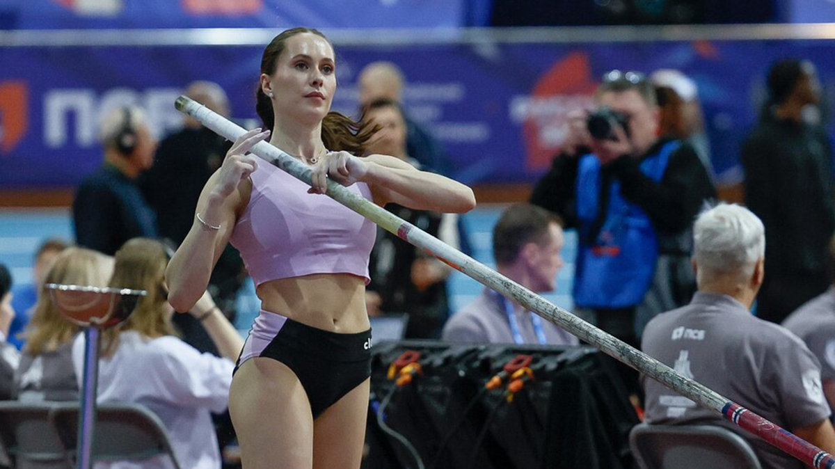 Полина Кнороз одержала победу на чемпионате России по прыжкам с шестом 