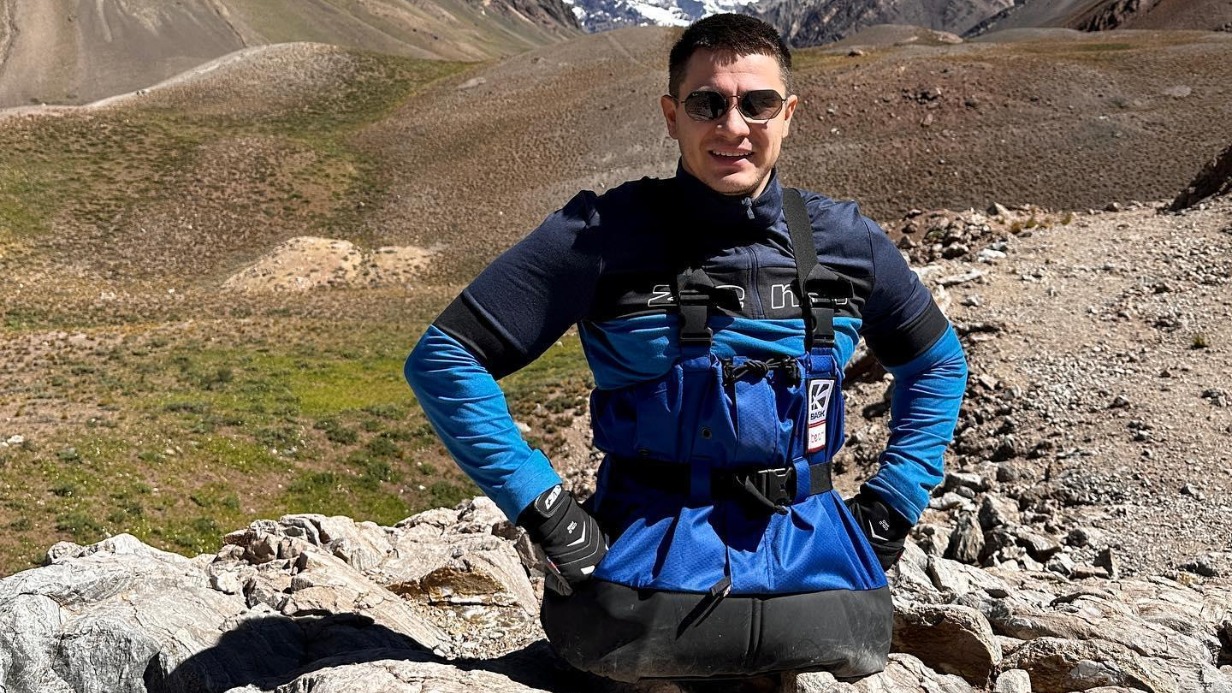 «Еду туда, где умирают люди»: лишившийся ног Набиев рассказал, как покорил Эверест