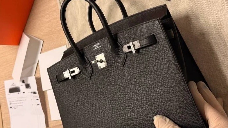 Россиянку с сумкой Hermes за три миллиона рублей задержали в аэропорту Жуковский