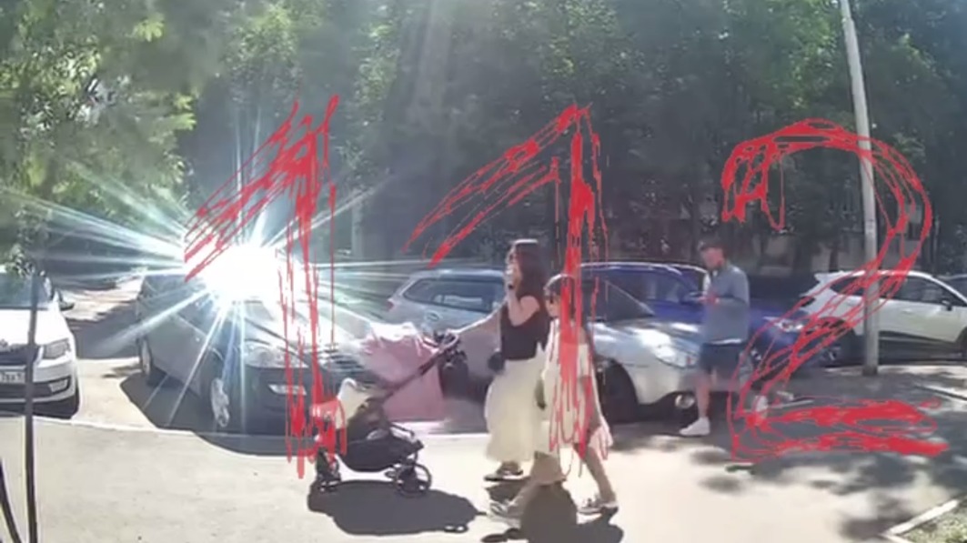 Женщина в Уфе попыталась похитить годовалую девочку на глазах у ее матери