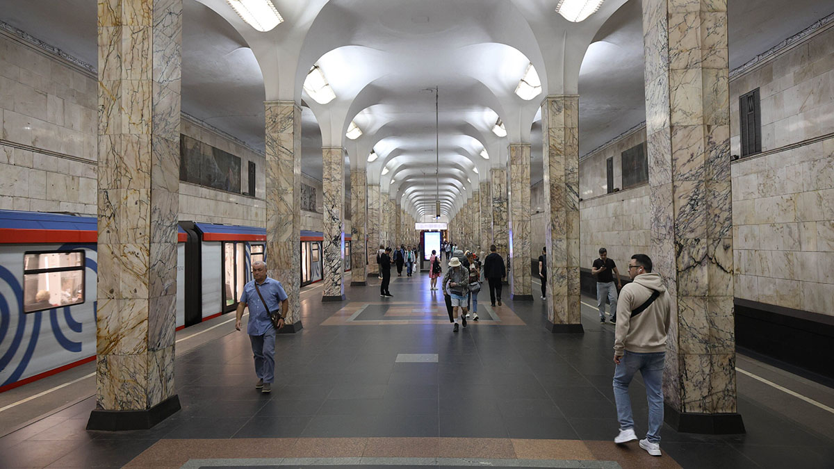 Москвичей призвали пересесть на метро из-за ограничений в центре столицы