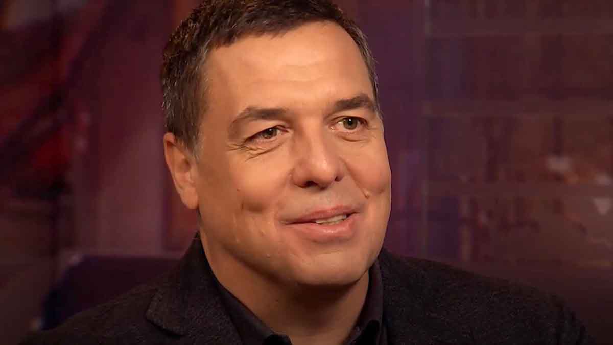 «Папа в командировке, у мамы роман»: Любимов рассказал, как оказался в интернате