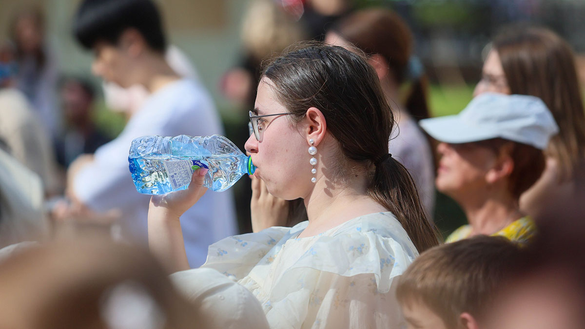 МЧС предупредило москвичей об аномальной жаре с 5 по 7 августа