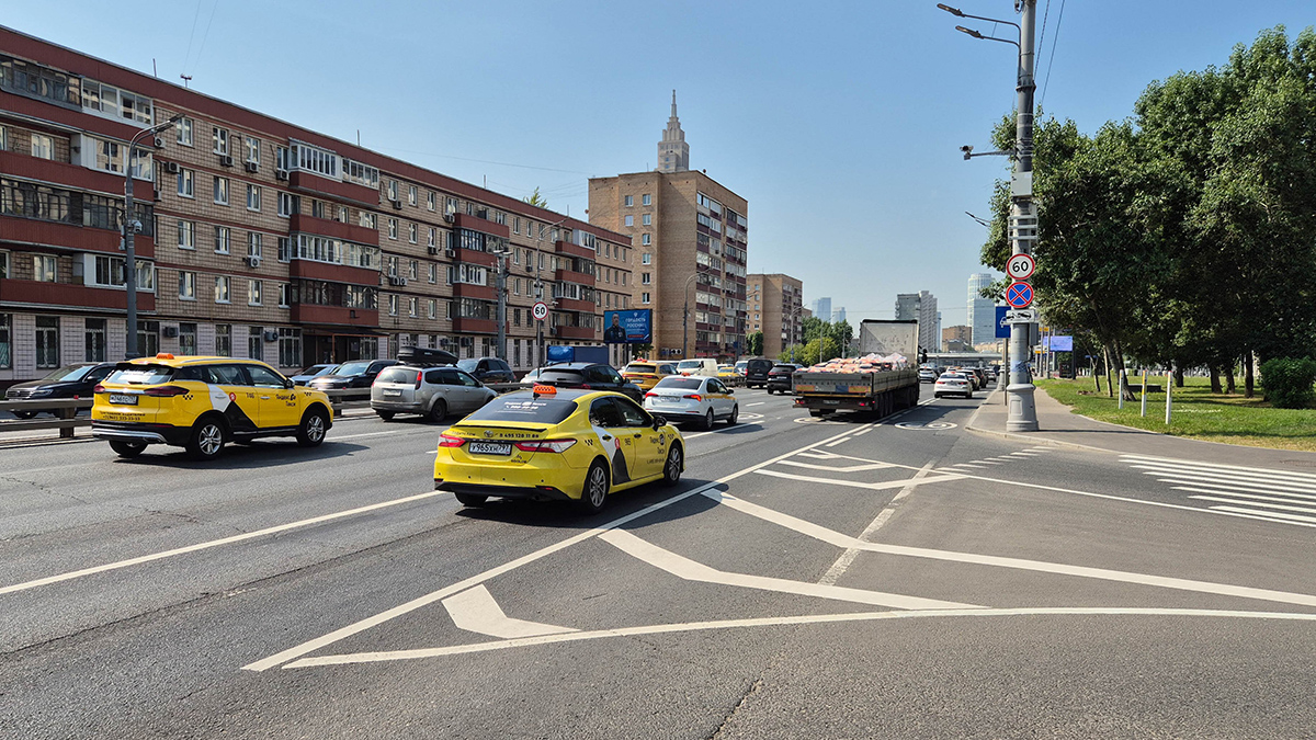 В Дептрансе Москвы предупредили о жаркой погоде до плюс 30 градусов днем 6 августа