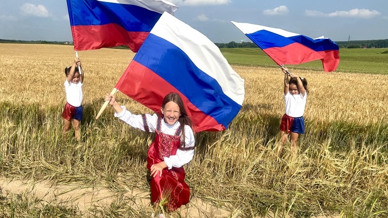 Музей Победы пригласил на онлайн-флешмоб ко Дню Государственного флага