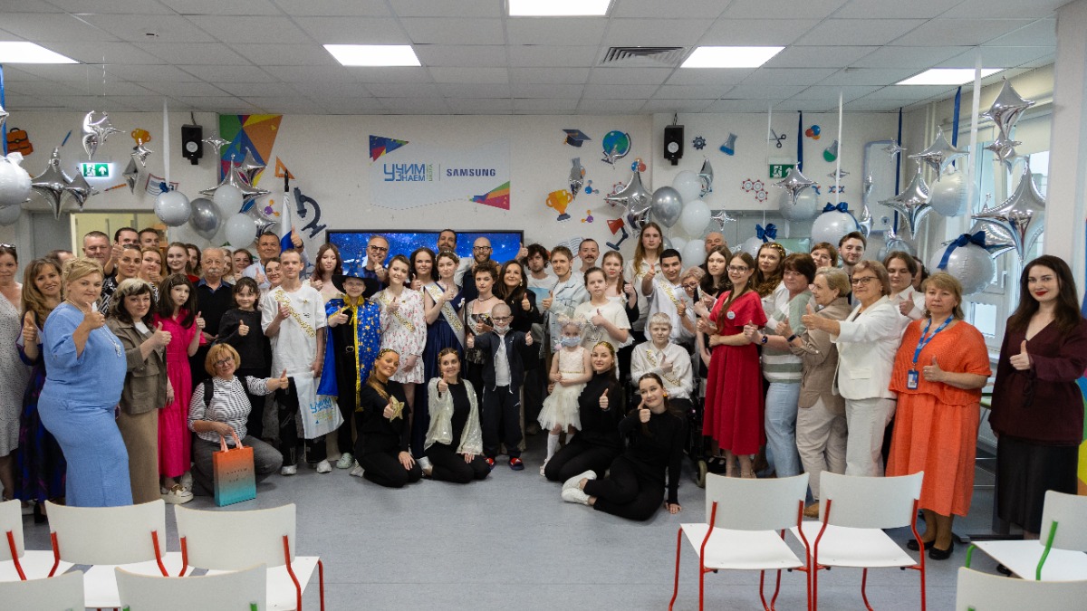 В столичных госпитальных школах прошли выпускные