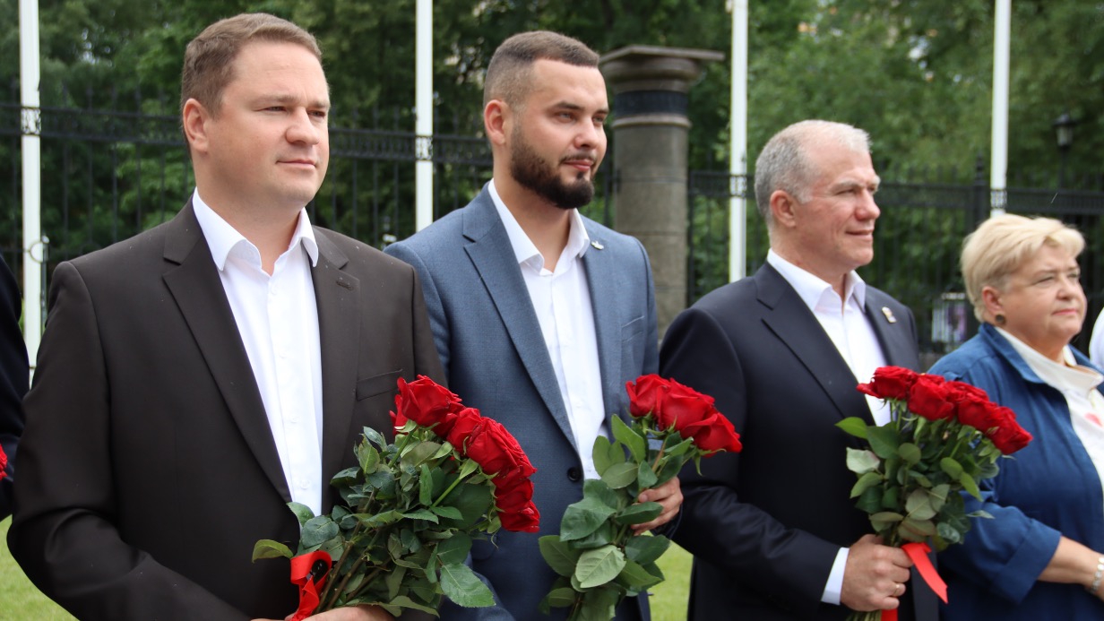 У памятника Державину в парке «Останкино» прошла памятная акция