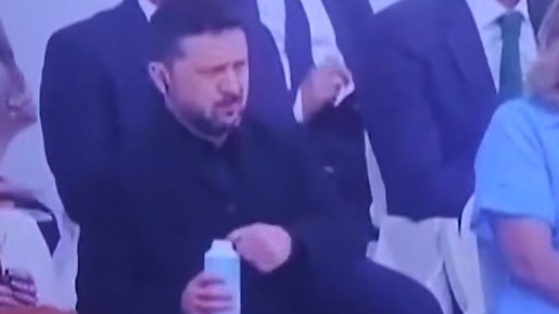 Clash Report: Зеленский нарушил директиву Евросоюза во время парада в Париже