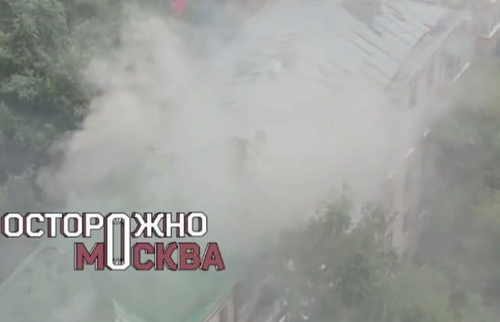 Пожар в доме в 1-м Красногвардейском проезде в Москве 16 июля 2026 года: фото, видео
