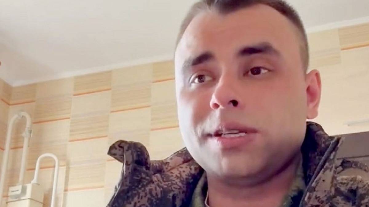 Летчика и военблогера Воеводу приговорили к трем годам колонии за вымогательство