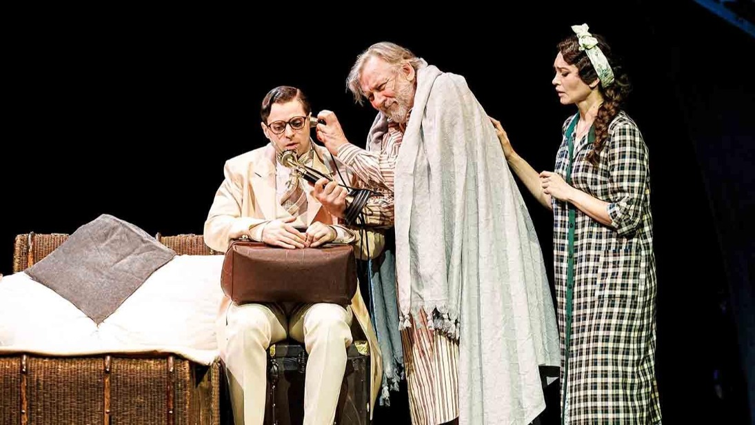 «Мосбилет» предложил посмотреть фотографии с репетиции из Театра имени Гоголя