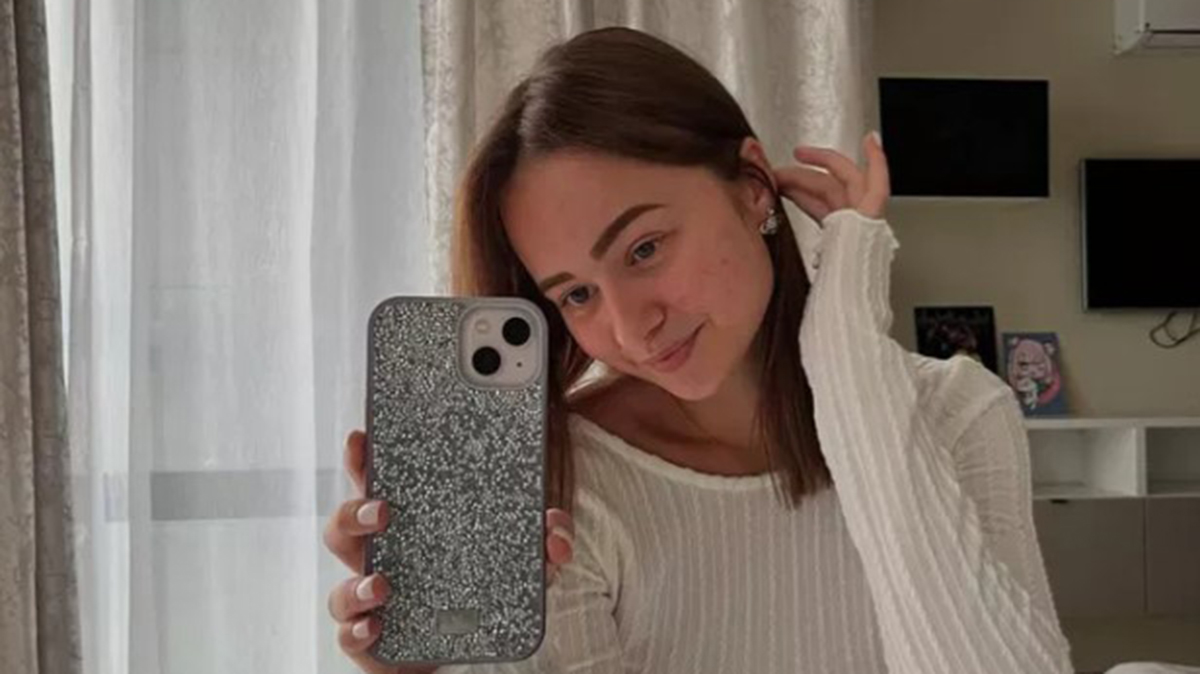 Блогерша Брагина вышла на улицу полностью голой: какое наказание она понесла