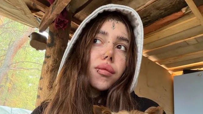 Треш-блогер Лапа Хапа скончалась в 24 года от передозировки наркотиков