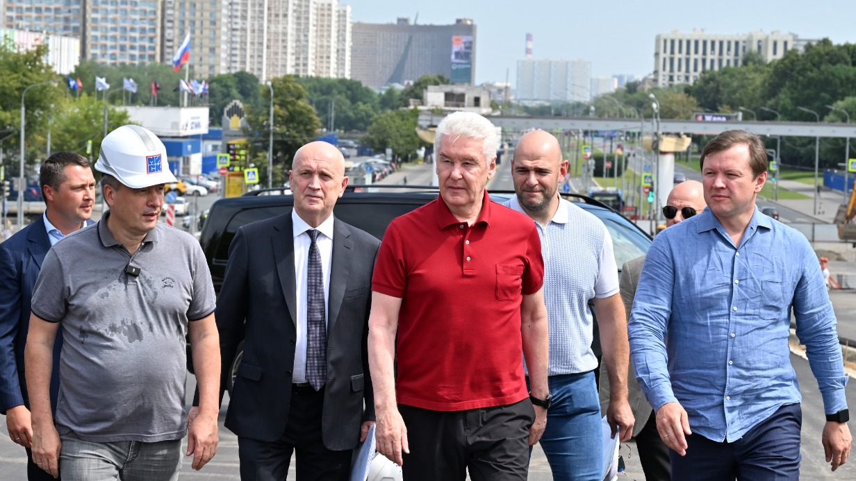 Мэр Москвы Сергей Собянин осмотрел ход строительства дороги-связки между Московским скоростным диаметром и улицей Академика Королева