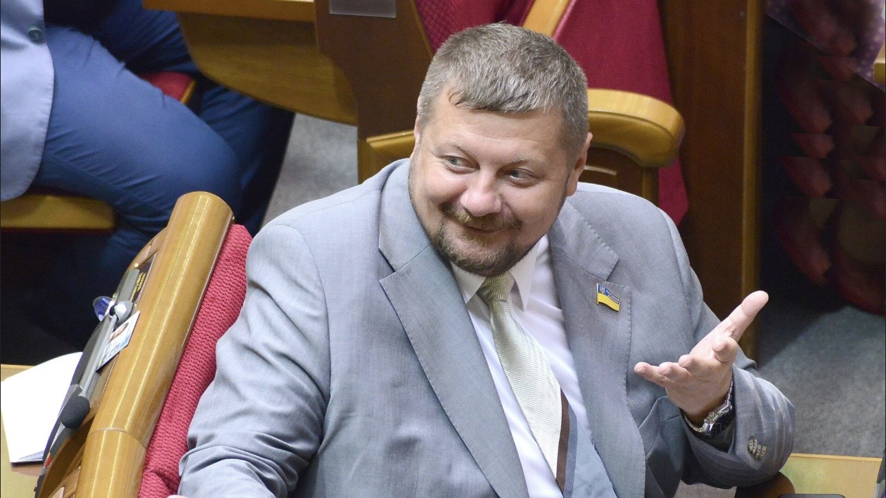 Экс-депутата Мосийчука* будут заочно судить за нападение на посольство РФ в Киеве