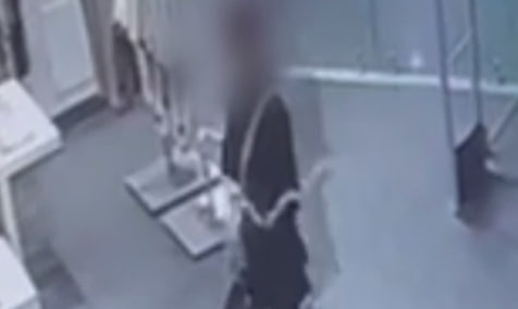 Женщина украла одежду из магазина в ТЦ на Новоугличском шоссе в Сергиевом Посаде