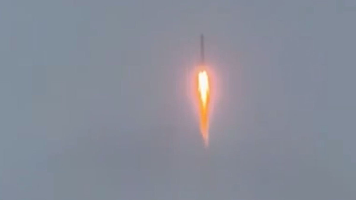 Молния ударила в китайскую ракету «Чанчжэн-3B» сразу после запуска с космодрома