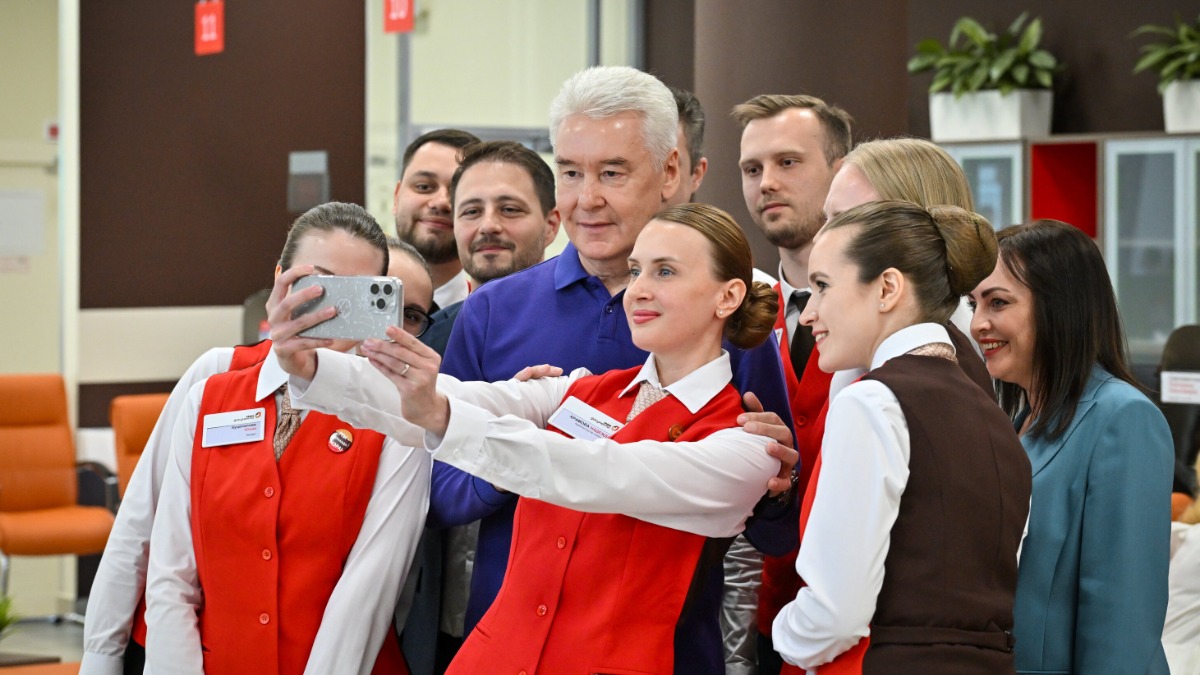 16 июня 2025 года мэр Москвы Сергей Собянин открыл в общественном центре «Баку» новый МФЦ района Аэропорт