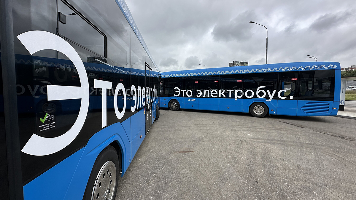 200 новых экологичных гигантов: что изменилось в московских электробусах поколения А5